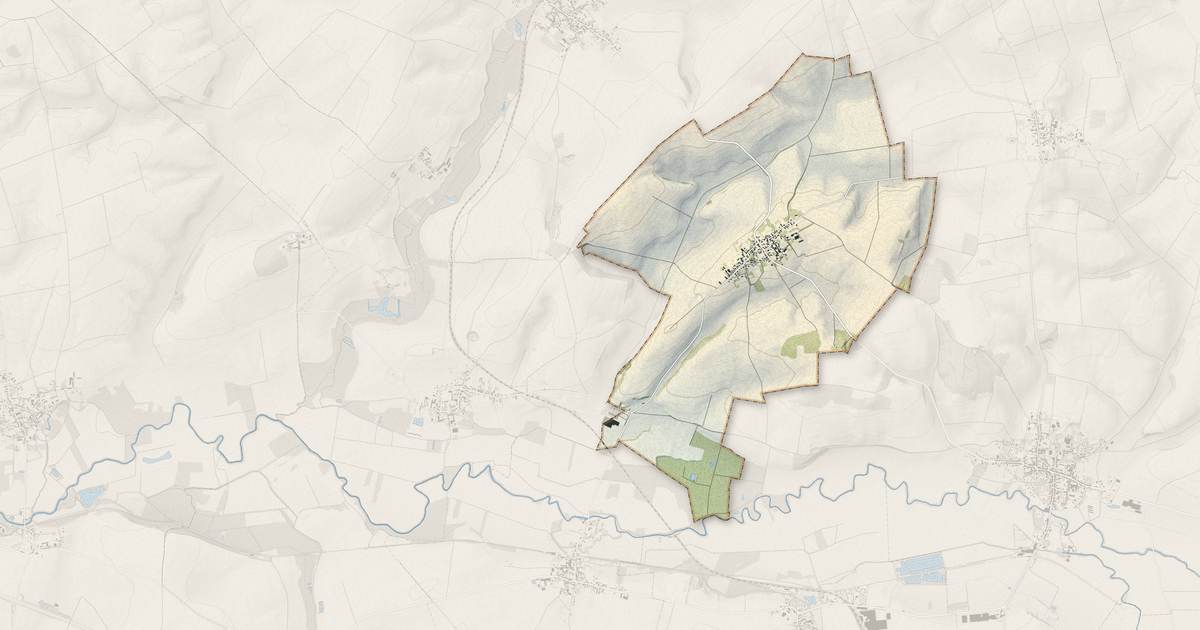 Portrait cartographique de Montigny-sur-Crécy : relief, eau, forêts, bâti et voies, calculés à partir des données de l'IGN