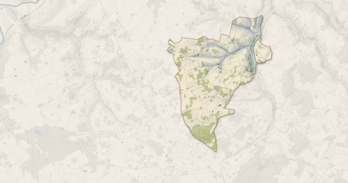 Portrait cartographique de Montlevon : relief, eau, forêts, bâti et voies, calculés à partir des données de l'IGN