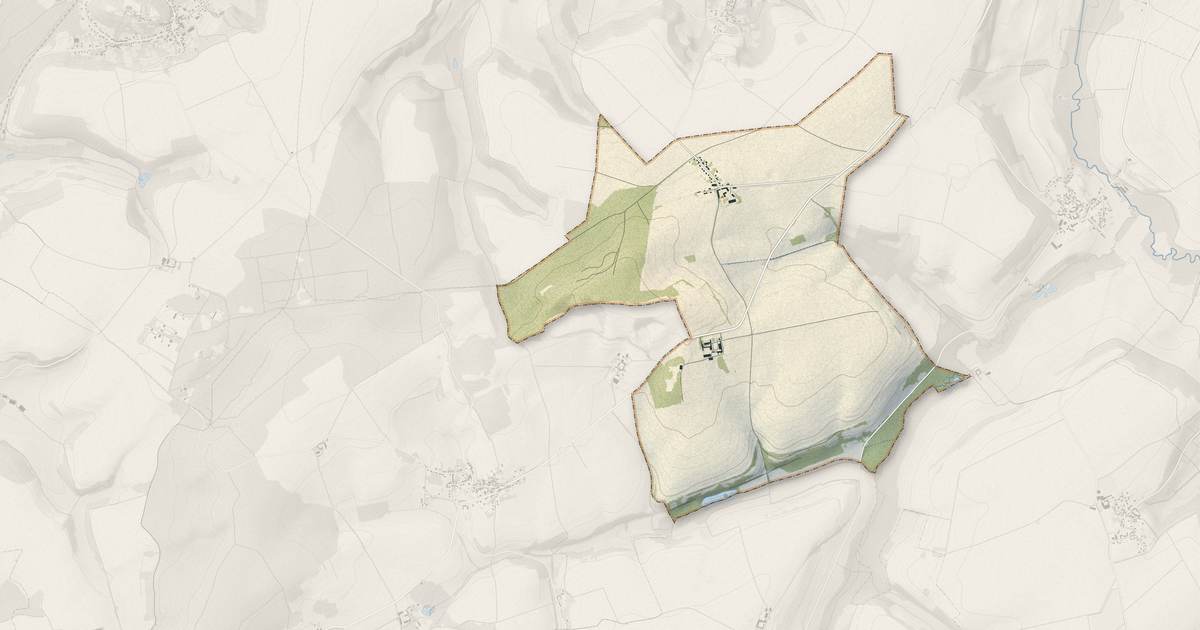 Portrait cartographique de Mont-Saint-Martin : relief, eau, forêts, bâti et voies, calculés à partir des données de l'IGN