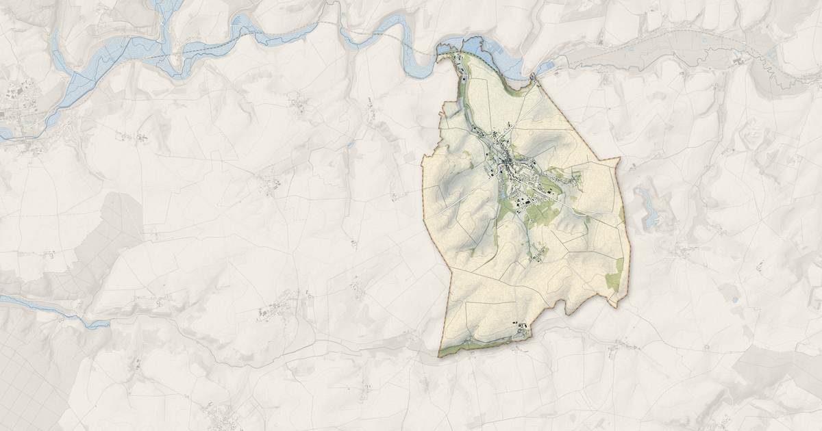 Portrait cartographique de Neuilly-Saint-Front : relief, eau, forêts, bâti et voies, calculés à partir des données de l'IGN