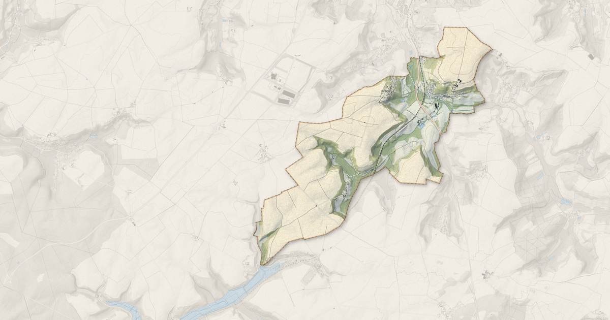 Portrait cartographique de Bernoy-le-Château : relief, eau, forêts, bâti et voies, calculés à partir des données de l'IGN