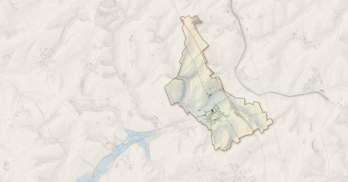 Portrait cartographique de Pontruet : relief, eau, forêts, bâti et voies, calculés à partir des données de l'IGN