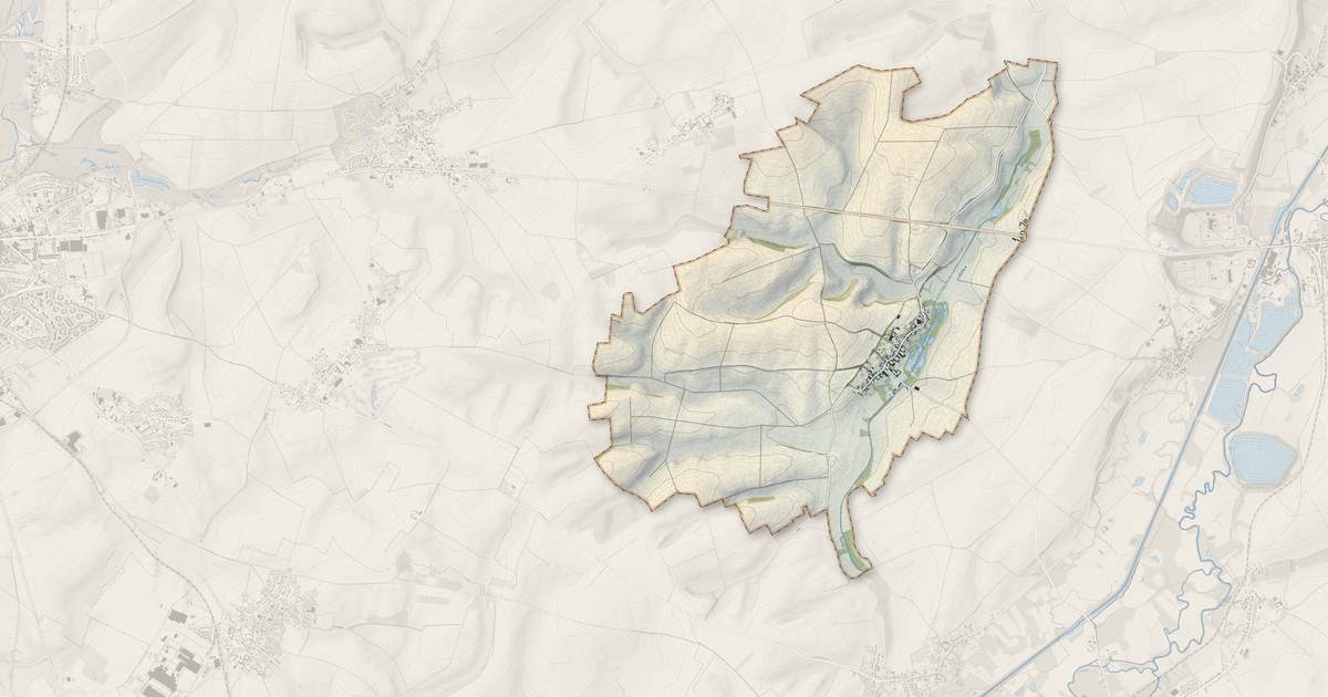 Portrait cartographique de Regny : relief, eau, forêts, bâti et voies, calculés à partir des données de l'IGN