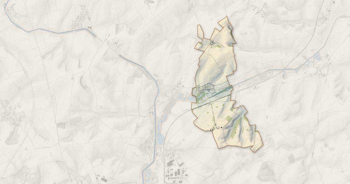 Portrait cartographique de Remaucourt : relief, eau, forêts, bâti et voies, calculés à partir des données de l'IGN