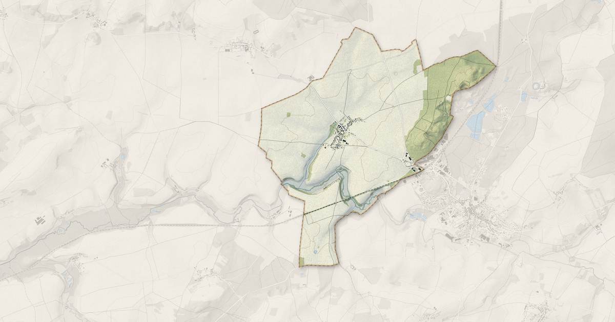 Portrait cartographique de Saponay : relief, eau, forêts, bâti et voies, calculés à partir des données de l'IGN