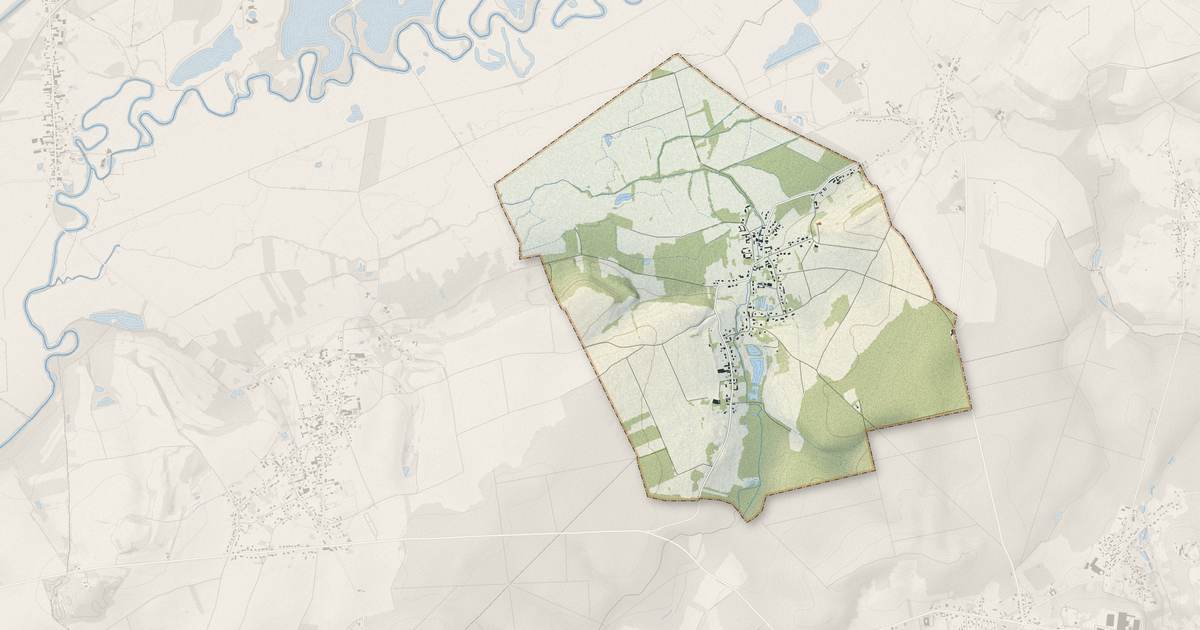 Portrait cartographique de Servais : relief, eau, forêts, bâti et voies, calculés à partir des données de l'IGN