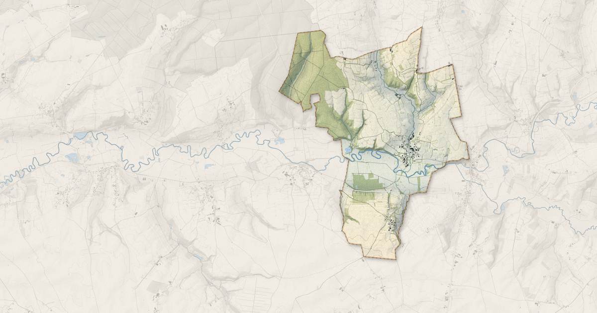 Portrait cartographique de Sorbais : relief, eau, forêts, bâti et voies, calculés à partir des données de l'IGN