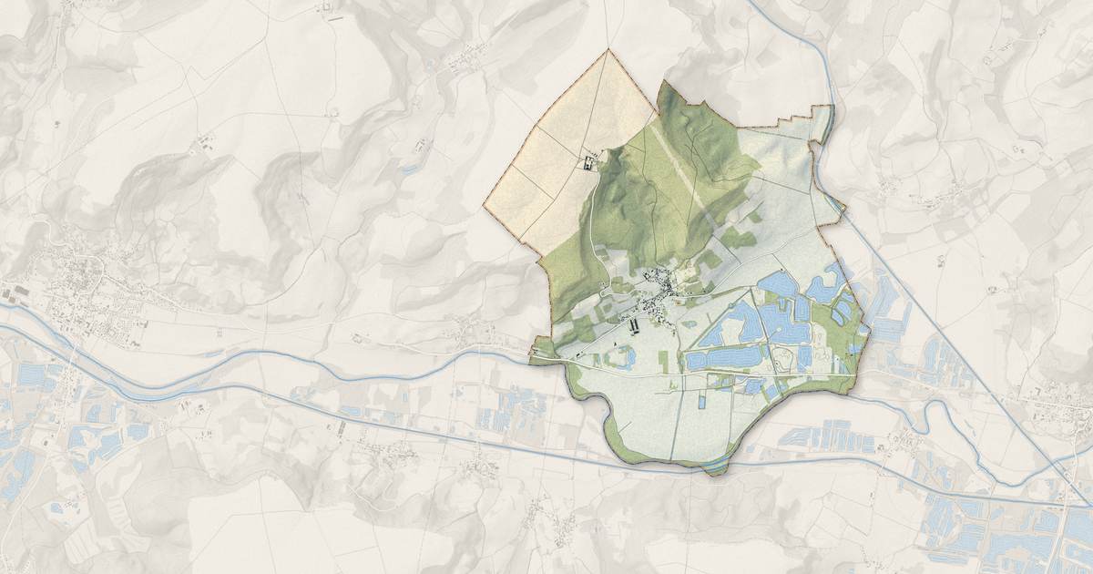 Portrait cartographique de Soupir : relief, eau, forêts, bâti et voies, calculés à partir des données de l'IGN