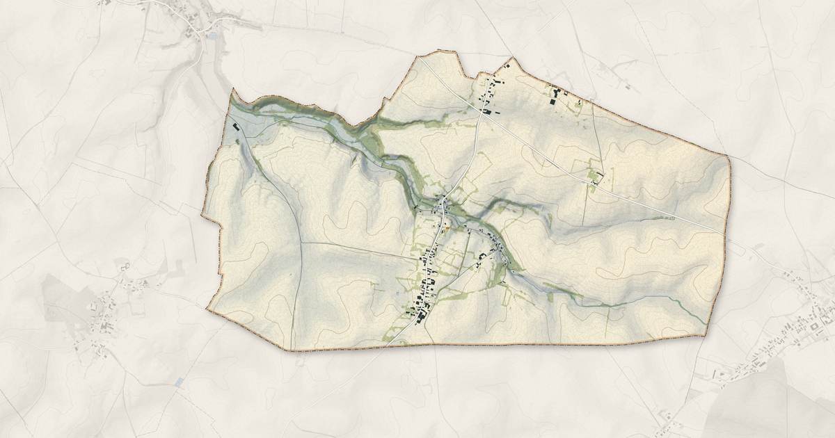 Portrait cartographique de Le Sourd : relief, eau, forêts, bâti et voies, calculés à partir des données de l'IGN
