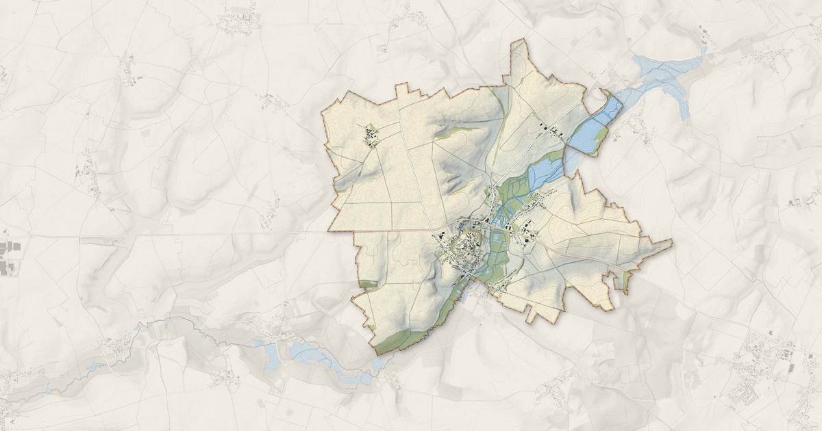 Portrait cartographique de Vermand : relief, eau, forêts, bâti et voies, calculés à partir des données de l'IGN