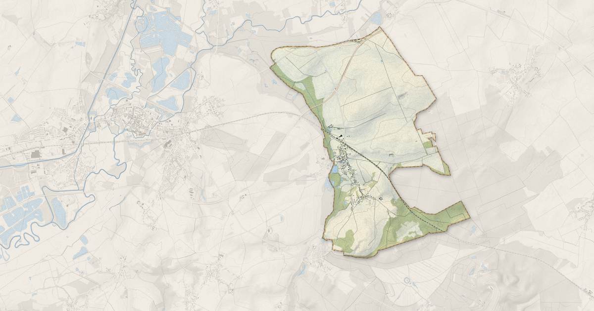 Portrait cartographique de Versigny : relief, eau, forêts, bâti et voies, calculés à partir des données de l'IGN