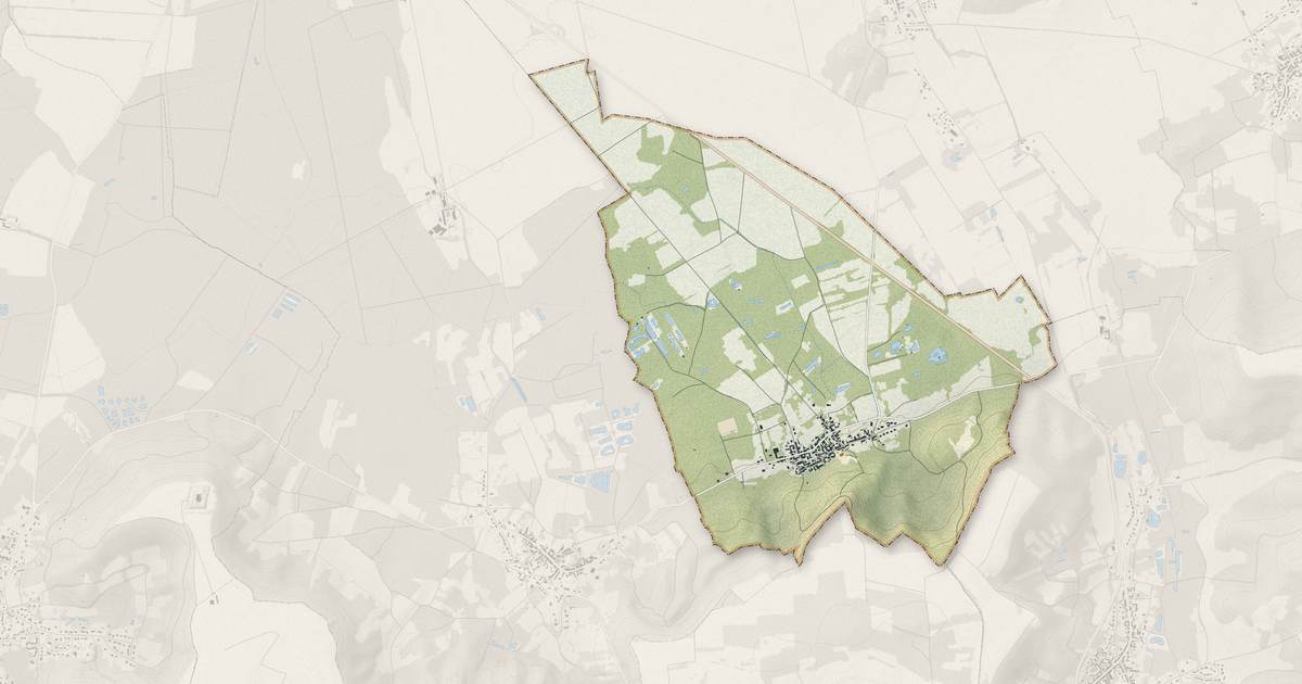 Portrait cartographique de Veslud : relief, eau, forêts, bâti et voies, calculés à partir des données de l'IGN