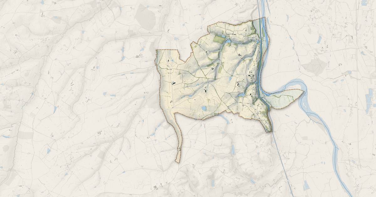 Portrait cartographique de Avrilly : relief, eau, forêts, bâti et voies, calculés à partir des données de l'IGN