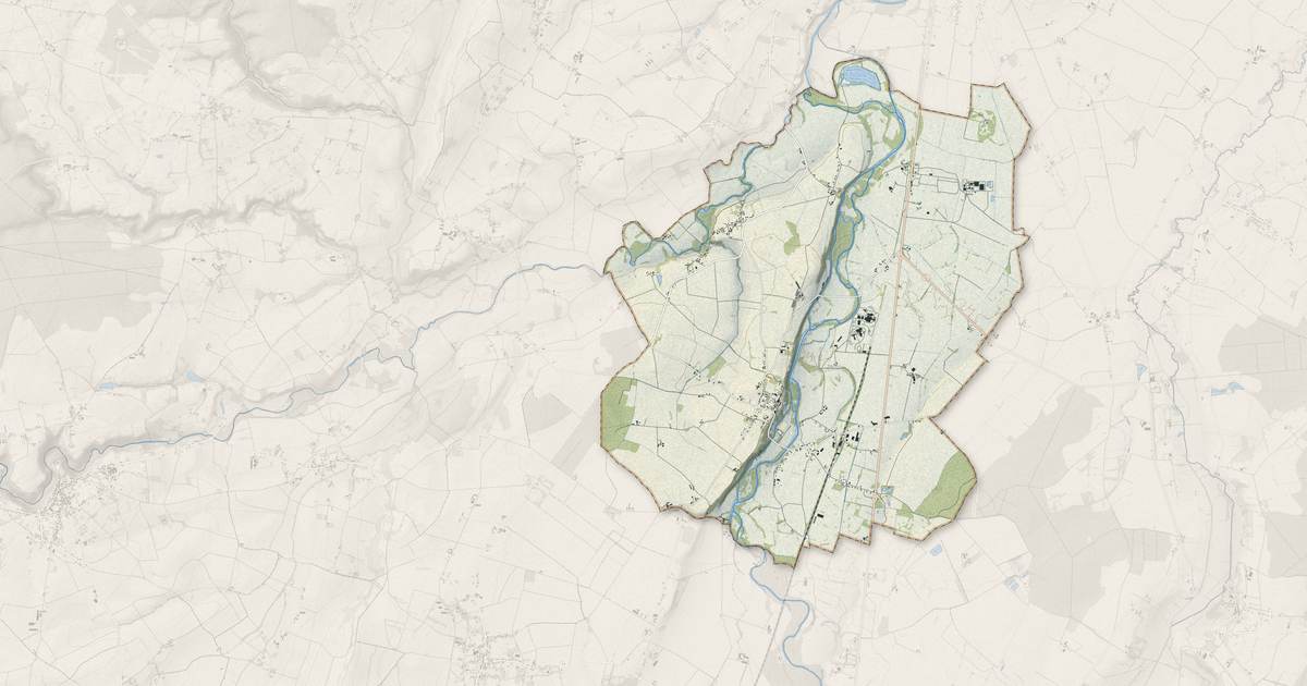 Portrait cartographique de Bayet : relief, eau, forêts, bâti et voies, calculés à partir des données de l'IGN