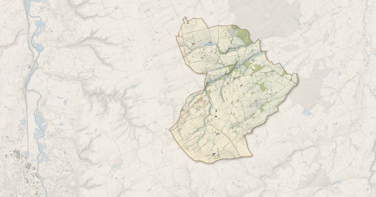 Portrait cartographique de Bizeneuille : relief, eau, forêts, bâti et voies, calculés à partir des données de l'IGN
