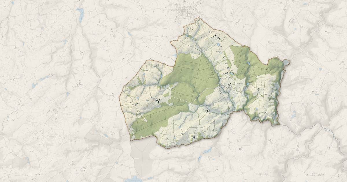 Portrait cartographique de Blomard : relief, eau, forêts, bâti et voies, calculés à partir des données de l'IGN