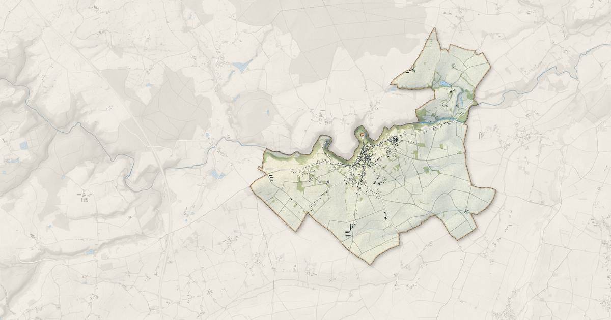 Portrait cartographique de Chantelle : relief, eau, forêts, bâti et voies, calculés à partir des données de l'IGN