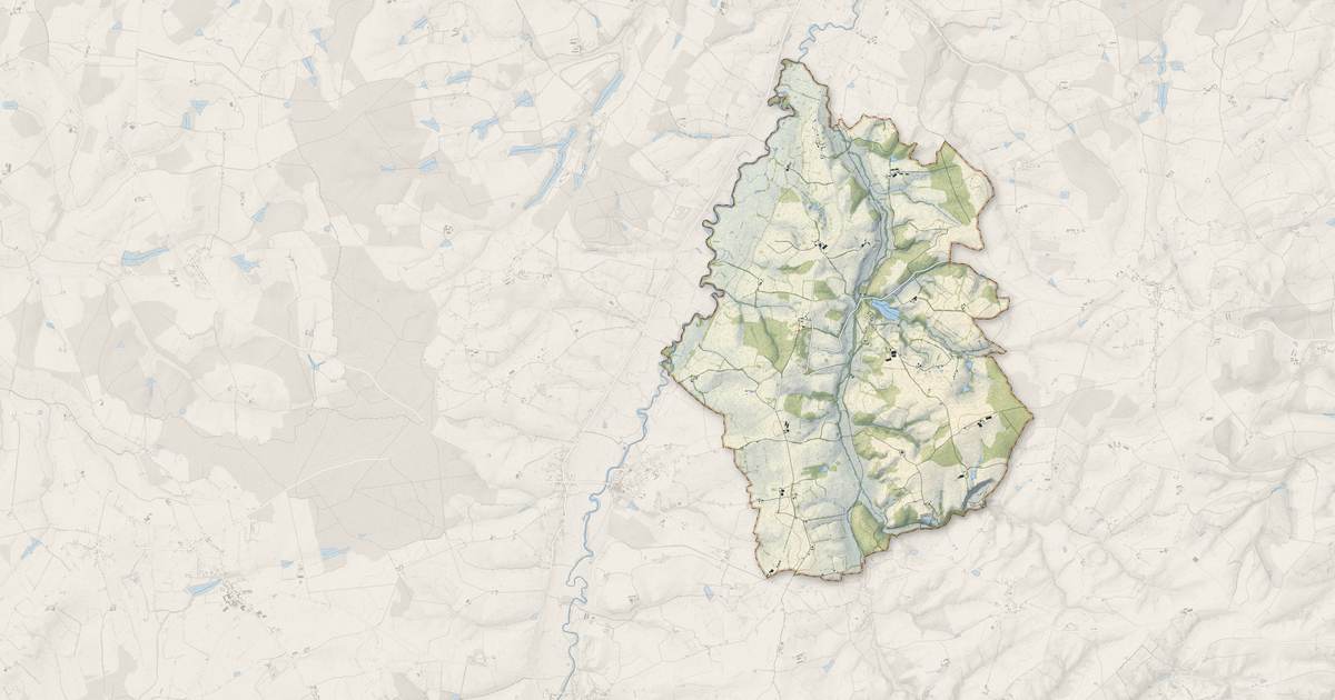 Portrait cartographique de Châtelperron : relief, eau, forêts, bâti et voies, calculés à partir des données de l'IGN