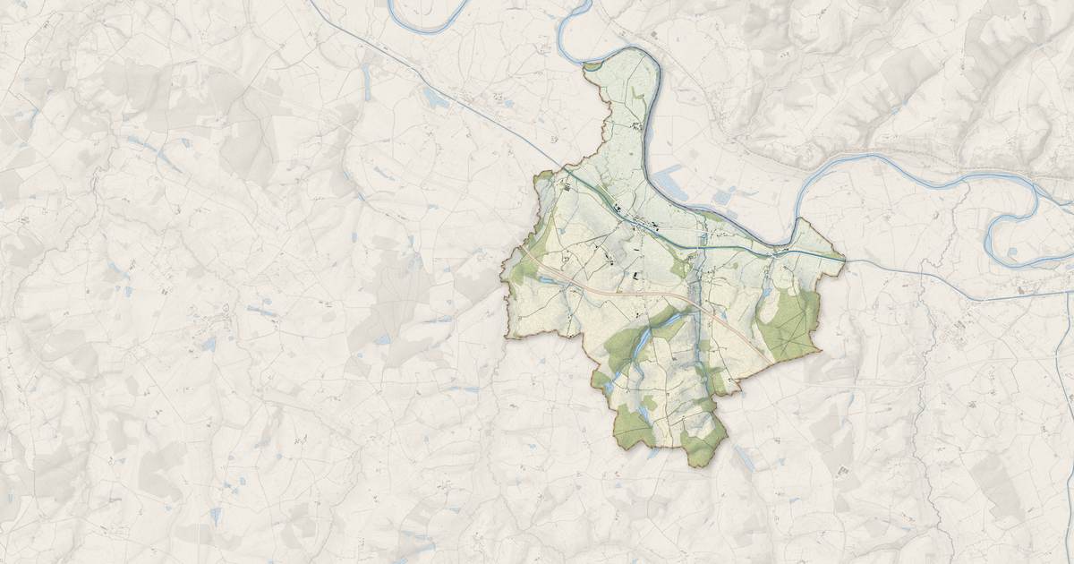 Portrait cartographique de Coulanges : relief, eau, forêts, bâti et voies, calculés à partir des données de l'IGN