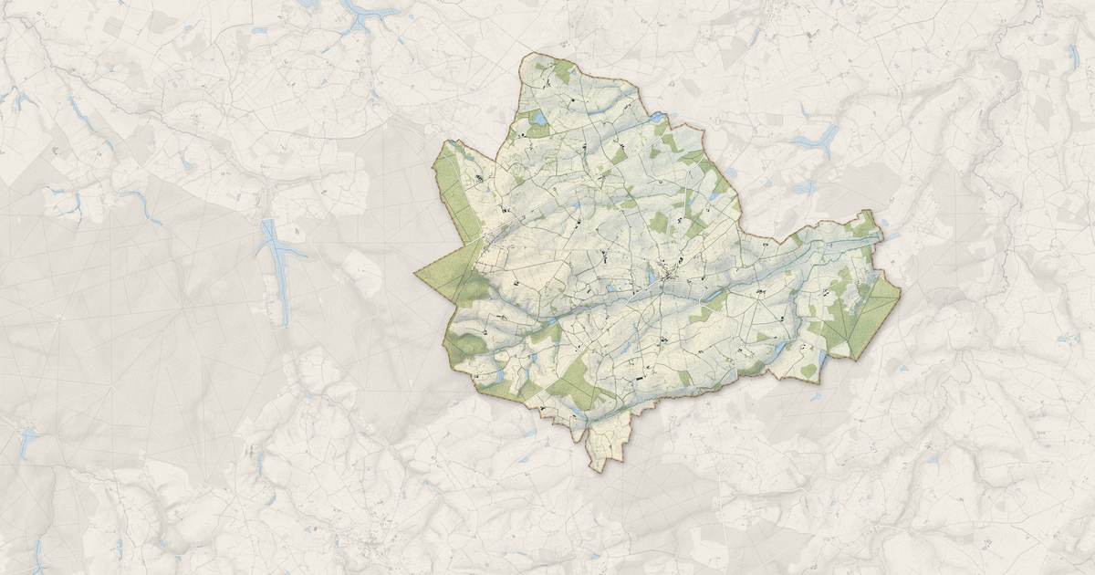 Portrait cartographique de Couleuvre : relief, eau, forêts, bâti et voies, calculés à partir des données de l'IGN