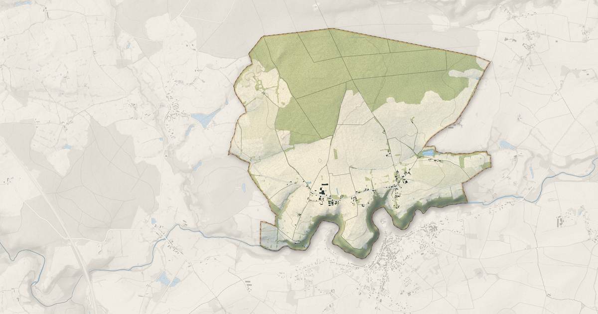 Portrait cartographique de Deneuille-lès-Chantelle : relief, eau, forêts, bâti et voies, calculés à partir des données de l'IGN