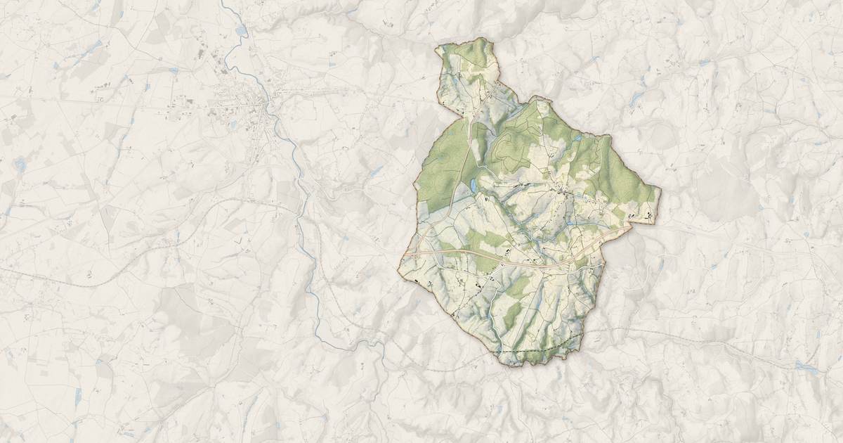 Portrait cartographique de Droiturier : relief, eau, forêts, bâti et voies, calculés à partir des données de l'IGN