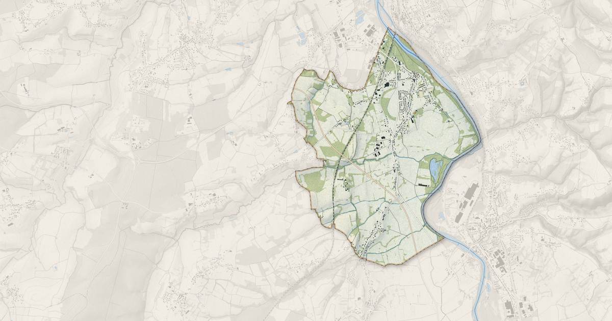 Portrait cartographique de Hauterive : relief, eau, forêts, bâti et voies, calculés à partir des données de l'IGN