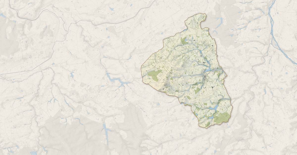 Portrait cartographique de Lurcy-Lévis : relief, eau, forêts, bâti et voies, calculés à partir des données de l'IGN