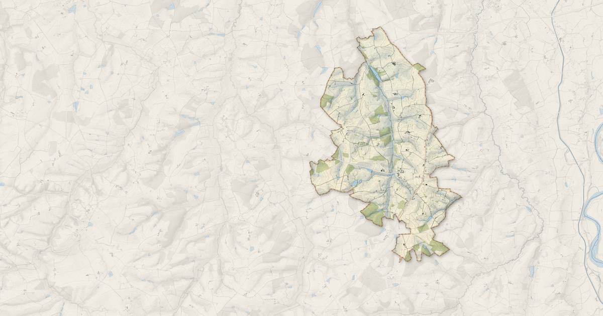 Portrait cartographique de Le Pin : relief, eau, forêts, bâti et voies, calculés à partir des données de l'IGN