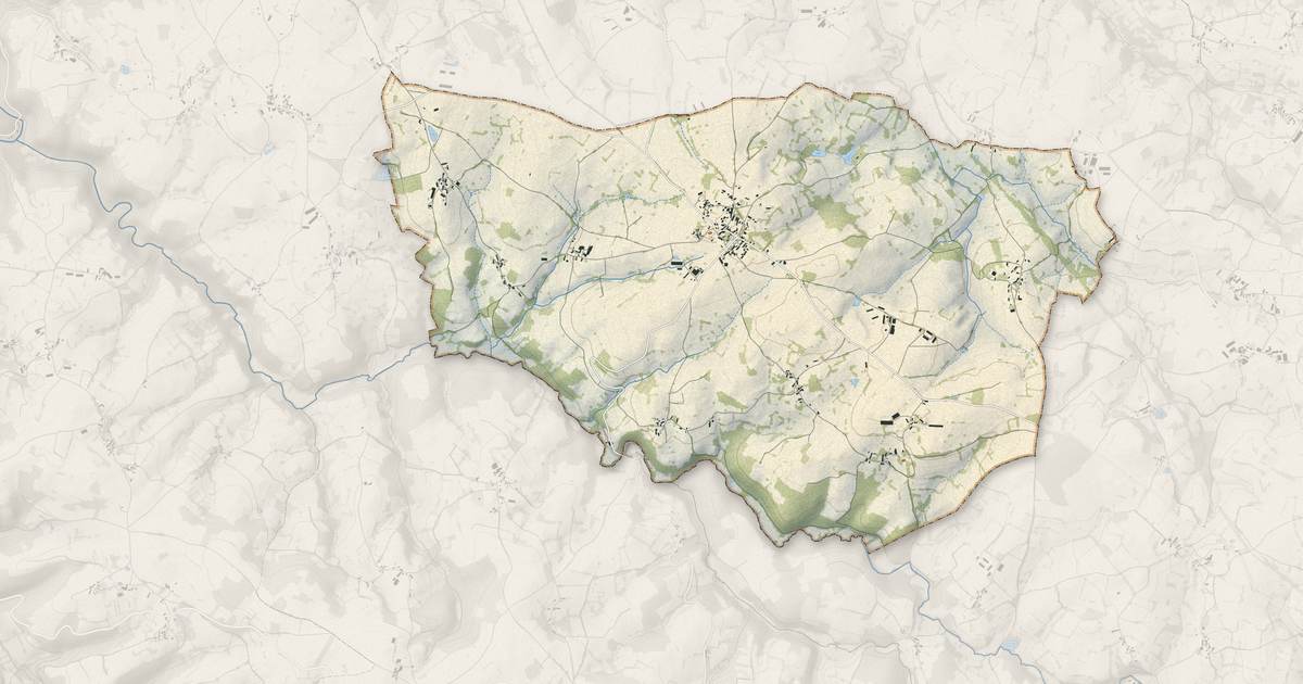 Portrait cartographique de Saint-Fargeol : relief, eau, forêts, bâti et voies, calculés à partir des données de l'IGN