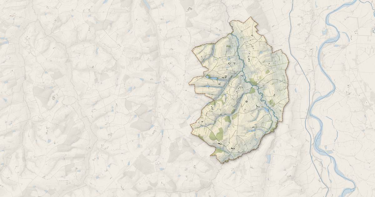 Portrait cartographique de Saint-Léger-sur-Vouzance : relief, eau, forêts, bâti et voies, calculés à partir des données de l'IGN
