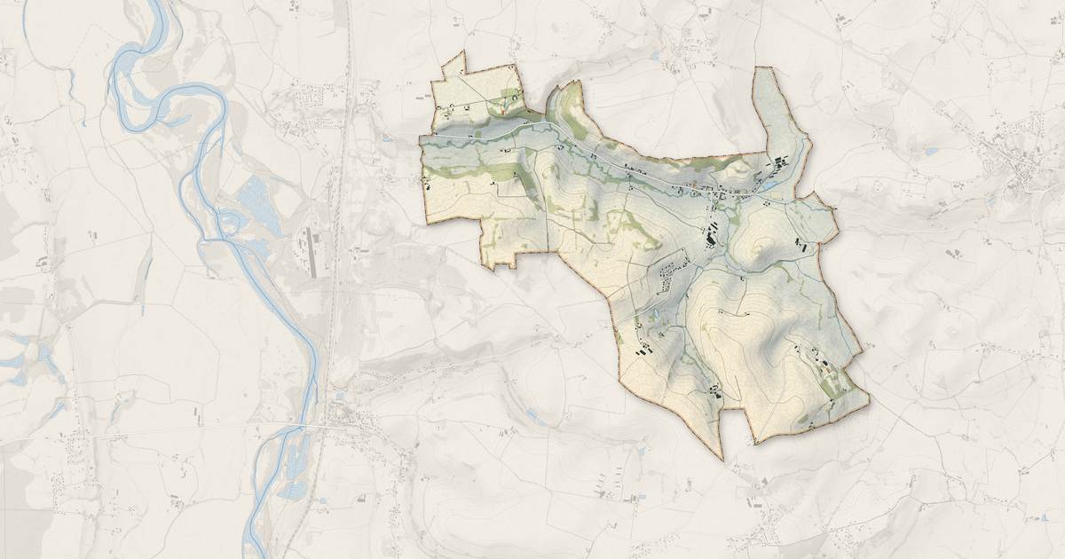 Portrait cartographique de Sanssat : relief, eau, forêts, bâti et voies, calculés à partir des données de l'IGN