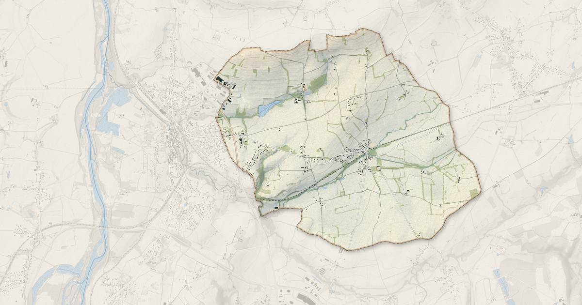 Portrait cartographique de Seuillet : relief, eau, forêts, bâti et voies, calculés à partir des données de l'IGN