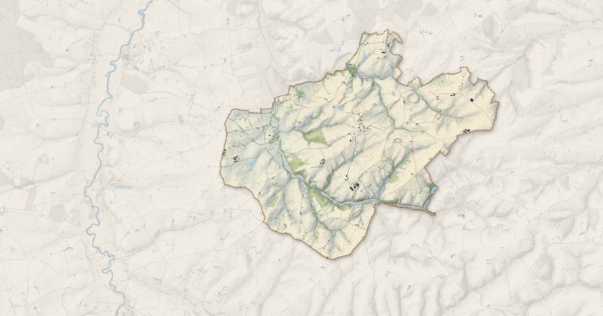 Portrait cartographique de Sorbier : relief, eau, forêts, bâti et voies, calculés à partir des données de l'IGN