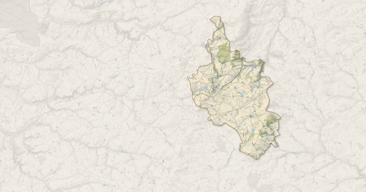 Portrait cartographique de Tronget : relief, eau, forêts, bâti et voies, calculés à partir des données de l'IGN