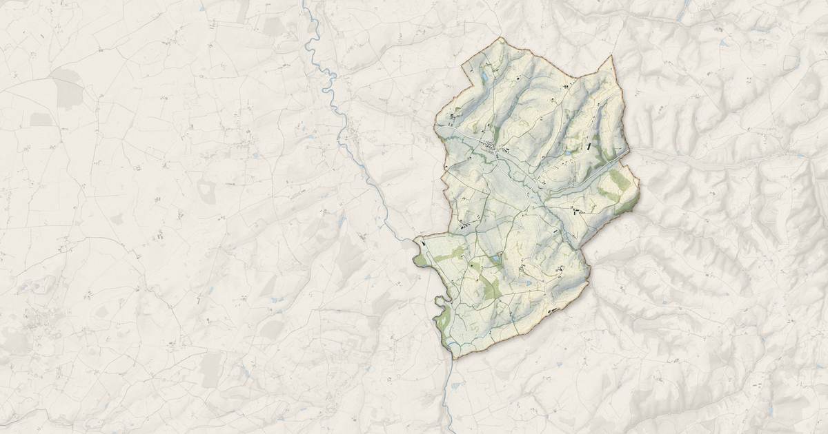 Portrait cartographique de Varennes-sur-Tèche : relief, eau, forêts, bâti et voies, calculés à partir des données de l'IGN