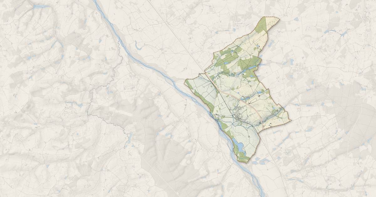 Portrait cartographique de Villeneuve-sur-Allier : relief, eau, forêts, bâti et voies, calculés à partir des données de l'IGN