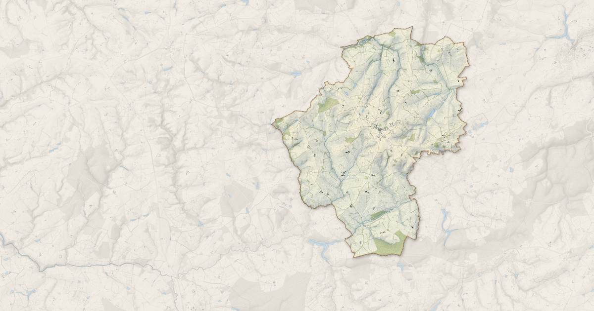 Portrait cartographique de Ygrande : relief, eau, forêts, bâti et voies, calculés à partir des données de l'IGN