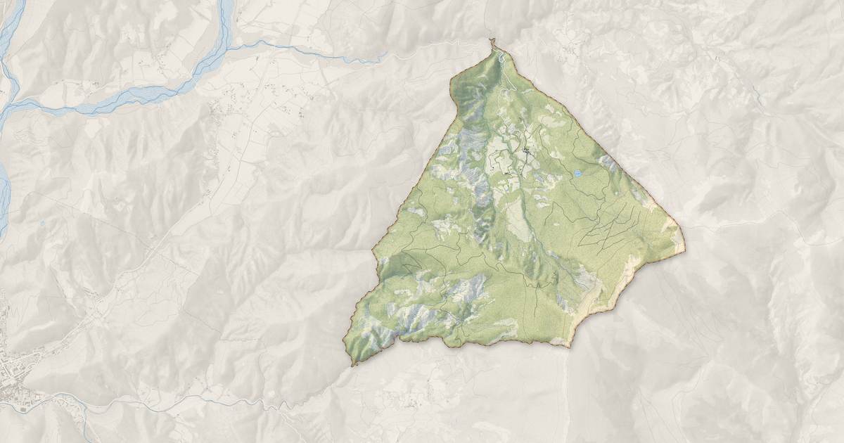 Portrait cartographique de Archail : relief, eau, forêts, bâti et voies, calculés à partir des données de l'IGN