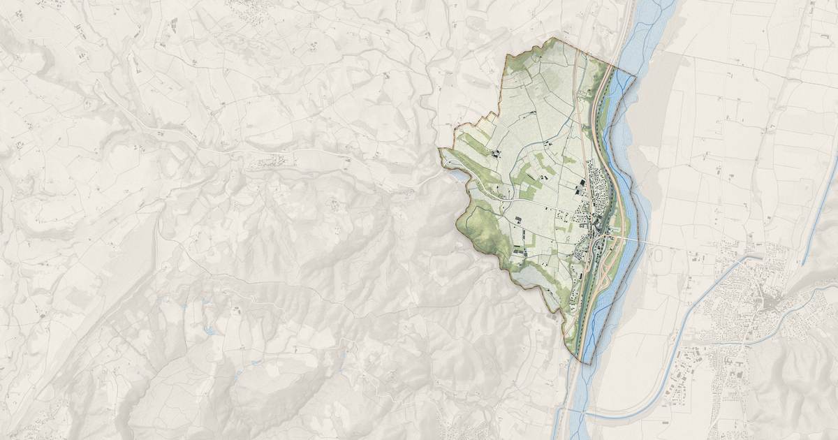 Portrait cartographique de La Brillanne : relief, eau, forêts, bâti et voies, calculés à partir des données de l'IGN