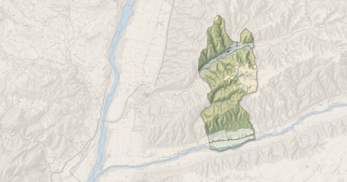 Portrait cartographique de Le Castellet : relief, eau, forêts, bâti et voies, calculés à partir des données de l'IGN