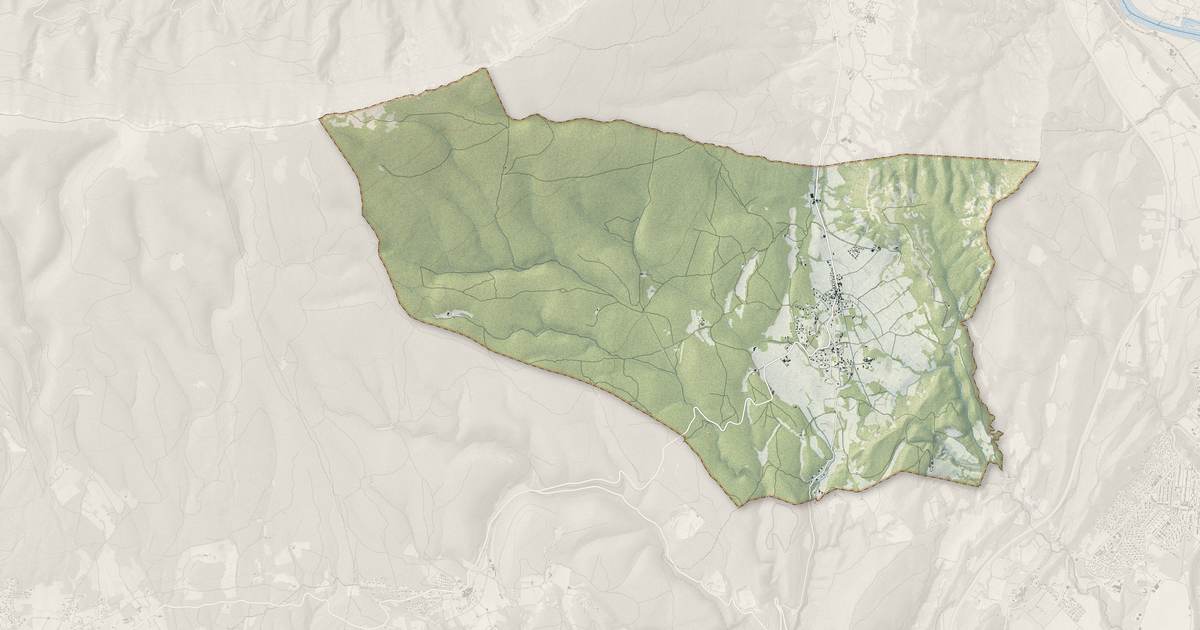 Portrait cartographique de Châteauneuf-Val-Saint-Donat : relief, eau, forêts, bâti et voies, calculés à partir des données de l'IGN