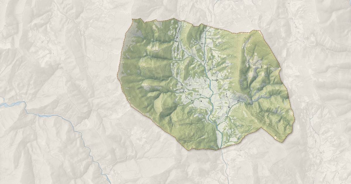 Portrait cartographique de Clumanc : relief, eau, forêts, bâti et voies, calculés à partir des données de l'IGN