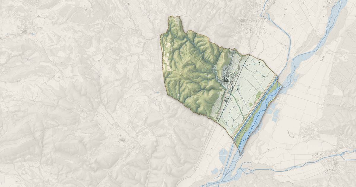 Portrait cartographique de Corbières-en-Provence : relief, eau, forêts, bâti et voies, calculés à partir des données de l'IGN