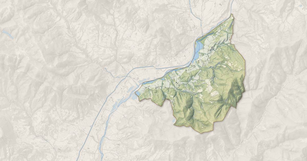 Portrait cartographique de Curbans : relief, eau, forêts, bâti et voies, calculés à partir des données de l'IGN