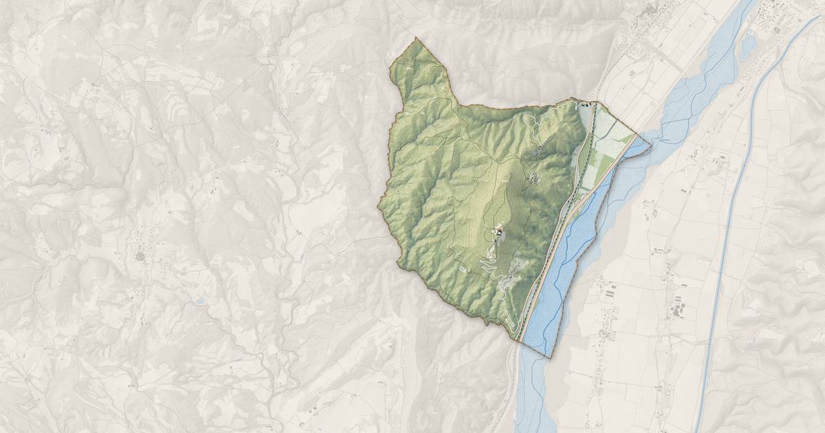Portrait cartographique de Ganagobie : relief, eau, forêts, bâti et voies, calculés à partir des données de l'IGN