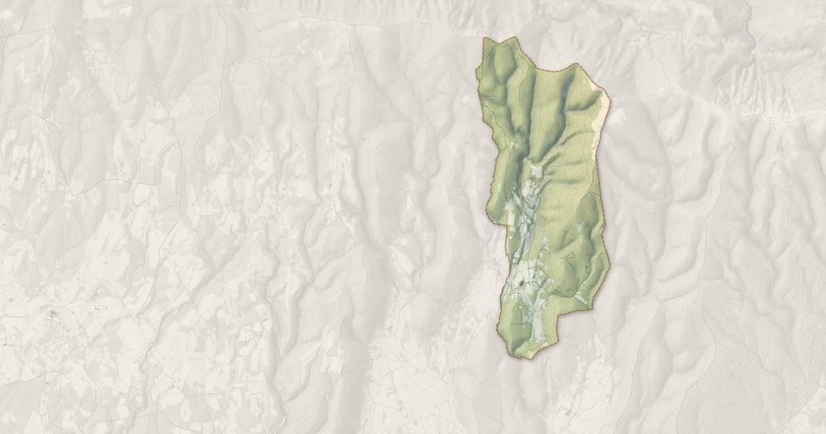 Portrait cartographique de L'Hospitalet : relief, eau, forêts, bâti et voies, calculés à partir des données de l'IGN