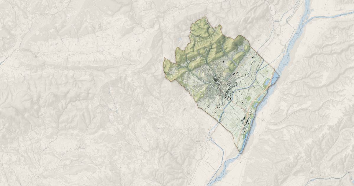 Portrait cartographique de Manosque : relief, eau, forêts, bâti et voies, calculés à partir des données de l'IGN