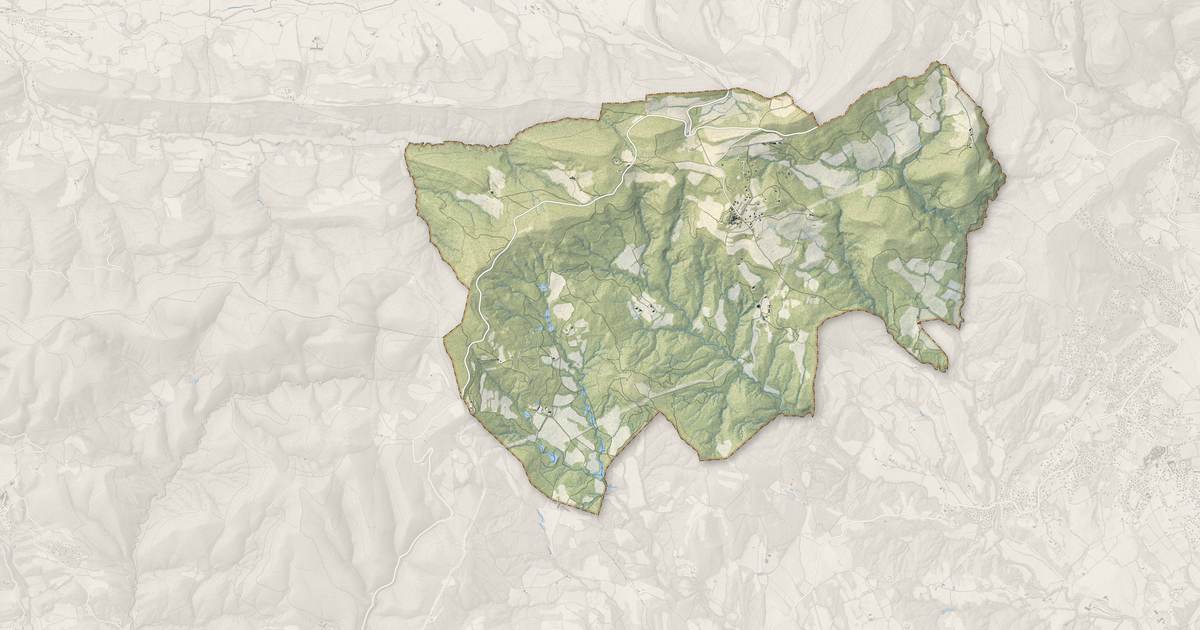 Portrait cartographique de Montfuron : relief, eau, forêts, bâti et voies, calculés à partir des données de l'IGN