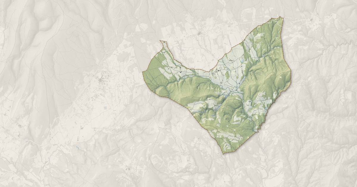 Portrait cartographique de Montlaux : relief, eau, forêts, bâti et voies, calculés à partir des données de l'IGN